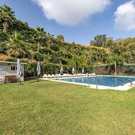 Stunning 2-bedroom With Panoramic Views *