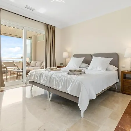 Stunning 2-bedroom With Panoramic Views