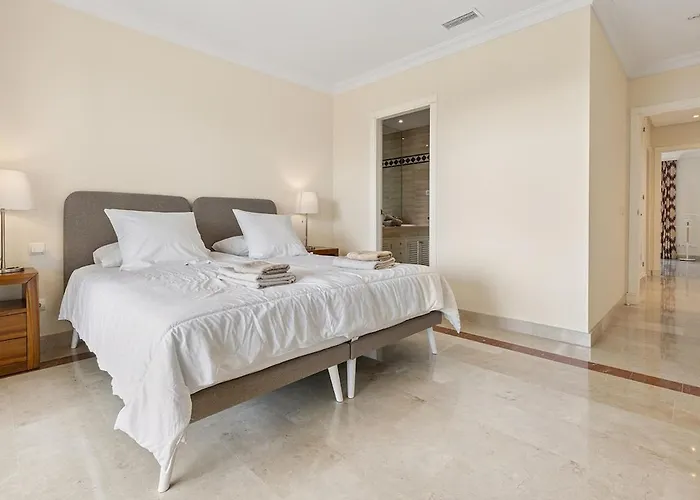 Daire Stunning 2-bedroom With Panoramic Views Marbella