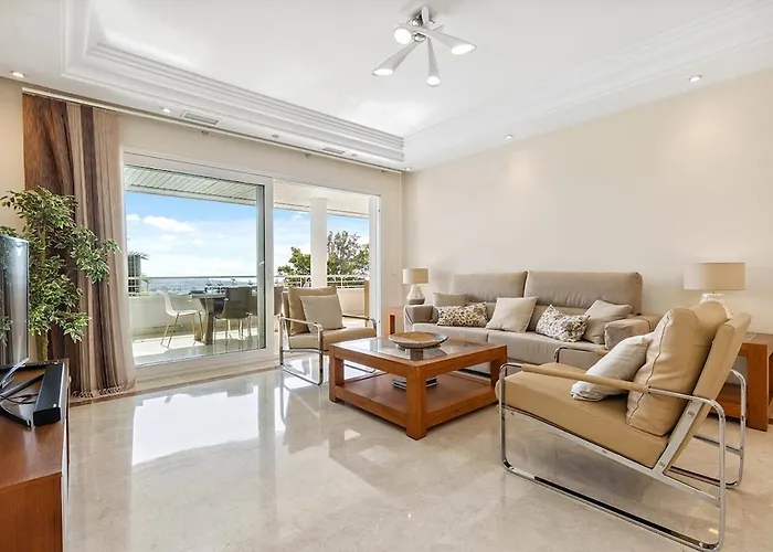 Apartament Stunning 2-bedroom With Panoramic Views Marbella