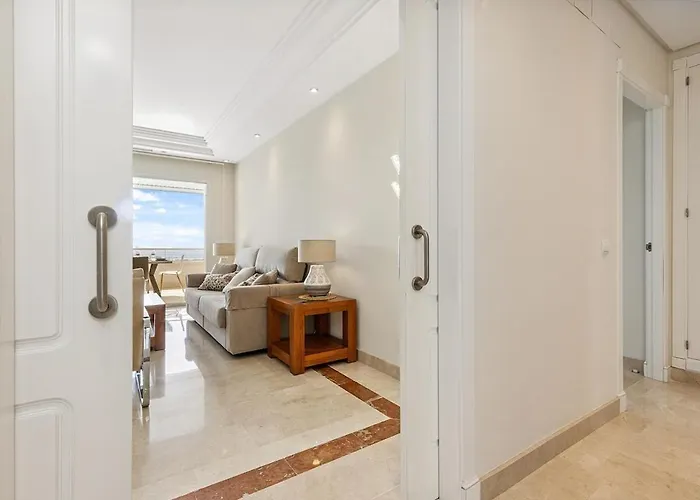 Stunning 2-bedroom With Panoramic Views * Marbella