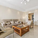 Stunning 2-bedroom With Panoramic Views *