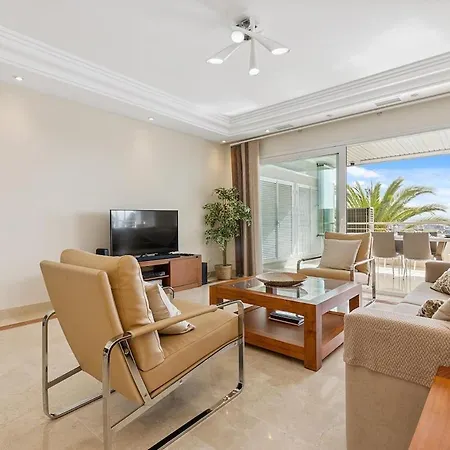 Stunning 2-bedroom With Panoramic Views Appartamento Marbella