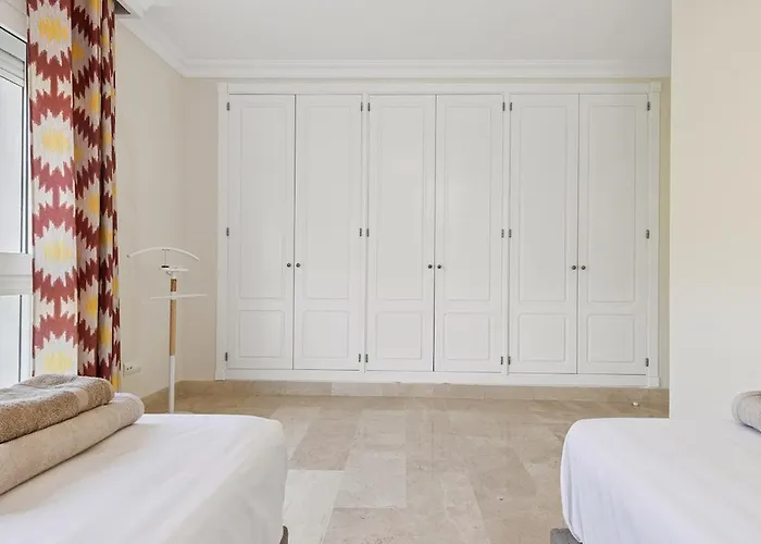 Lejlighed Stunning 2-bedroom With Panoramic Views *