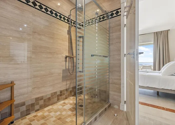 Stunning 2-bedroom With Panoramic Views * Marbella