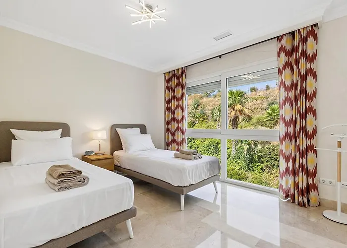 Lejlighed Stunning 2-bedroom With Panoramic Views