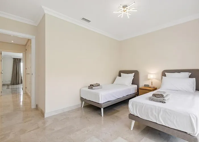 Lejlighed Stunning 2-bedroom With Panoramic Views Marbella