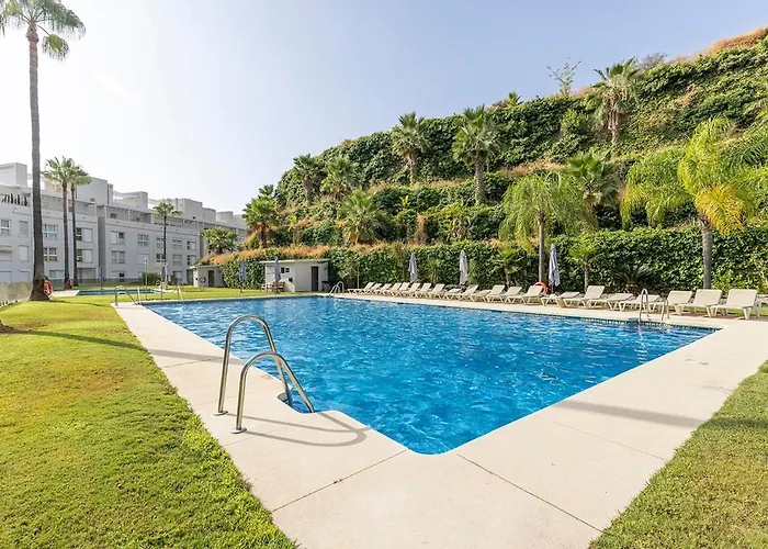 Stunning 2-bedroom With Panoramic Views Lejlighed