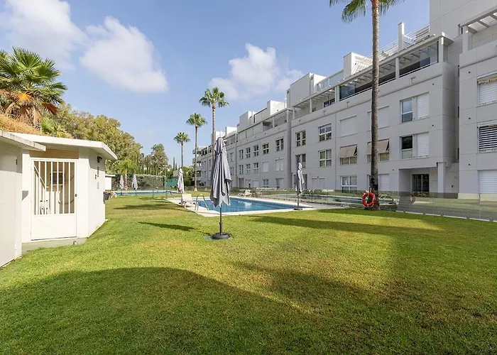 Stunning 2-bedroom With Panoramic Views Lejlighed