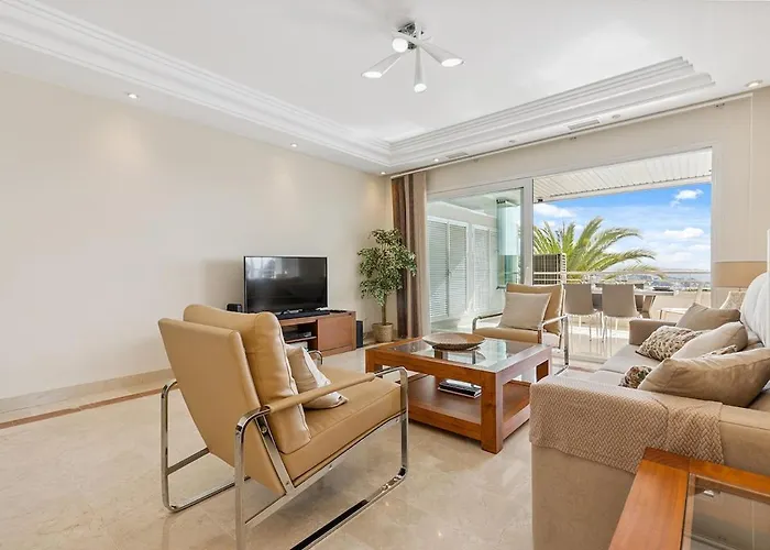 Stunning 2-bedroom With Panoramic Views Lejlighed Marbella