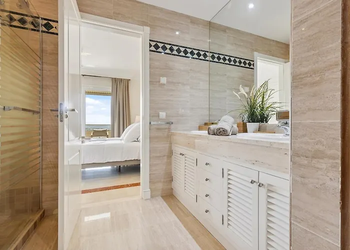 Lejlighed Stunning 2-bedroom With Panoramic Views Marbella