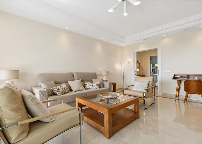 Stunning 2-bedroom With Panoramic Views *