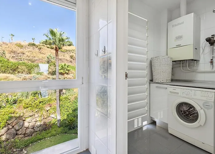 Lejlighed Stunning 2-bedroom With Panoramic Views *