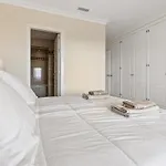Апартаменты Stunning 2-bedroom With Panoramic Views