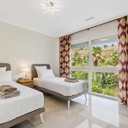 アパート Stunning 2-bedroom With Panoramic Views