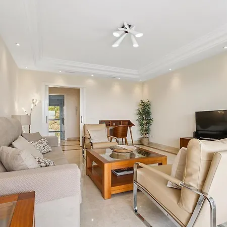 Stunning 2-bedroom With Panoramic Views